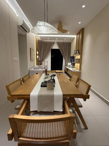 Kediaman Servis untuk Disewa di M Luna - KC Khoo - Dining Room - PropertyGuru.com.my