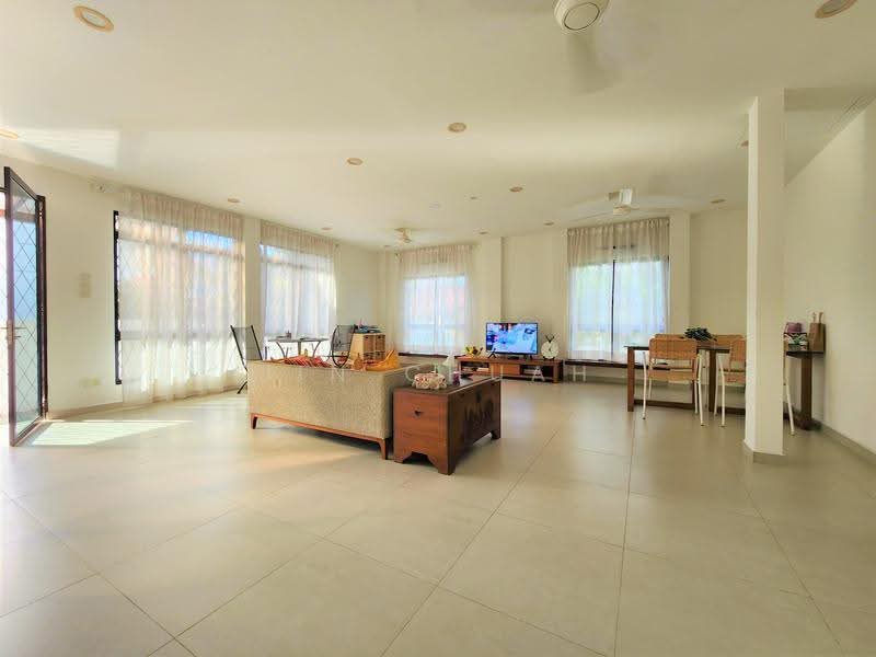 Rumah Berkembar untuk Dijual di Taman Green Lane (Jelutong) - Jin Chuah - Living Room - PropertyGuru.com.my