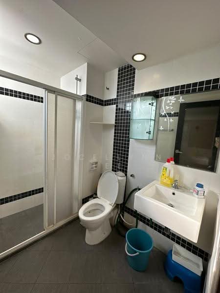 Kondominium untuk Dijual di Desa Bukit Jambul - Jocellynn Lee - Bathroom - PropertyGuru.com.my