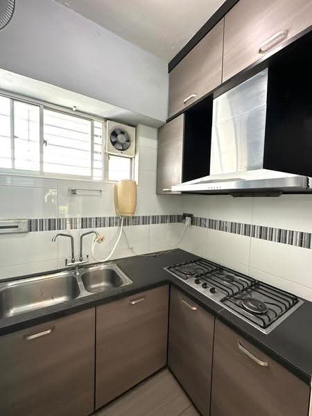 Kondominium untuk Dijual di Desa Bukit Jambul - Jocellynn Lee - Kitchen - PropertyGuru.com.my