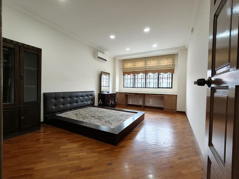 3-storey Terraced House for Sale in Kuchai Lama (Kuala Lumpur) - Ivan Lee - Bedroom - PropertyGuru.com.my