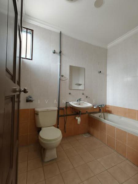 3-storey Terraced House for Sale in Kuchai Lama (Kuala Lumpur) - Ivan Lee - Bathroom - PropertyGuru.com.my