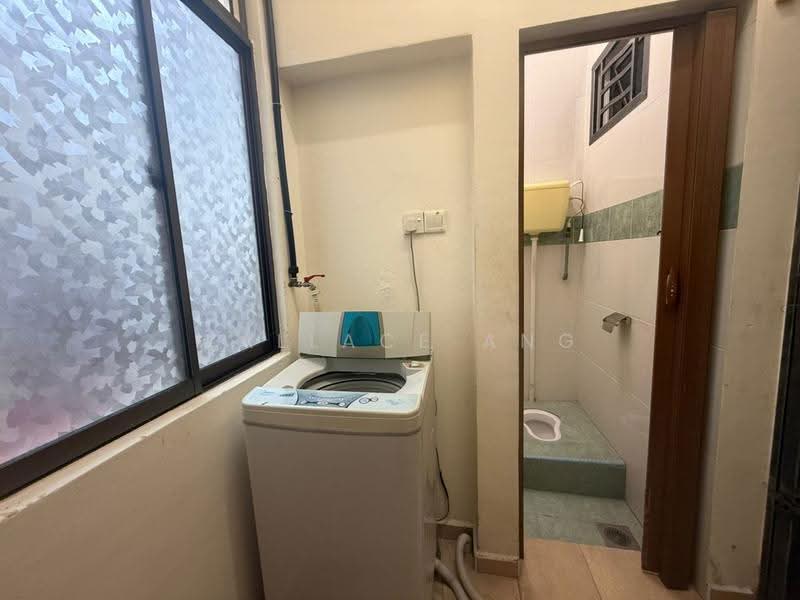 Rumah Teres 2-Tingkat untuk Disewa di Taman Mount Austin (Tebrau) - Wallace Ang - Bathroom - PropertyGuru.com.my
