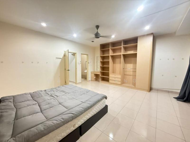 Rumah Teres 2-Tingkat untuk Disewa di Taman Mount Austin (Tebrau) - Wallace Ang - Bedroom - PropertyGuru.com.my