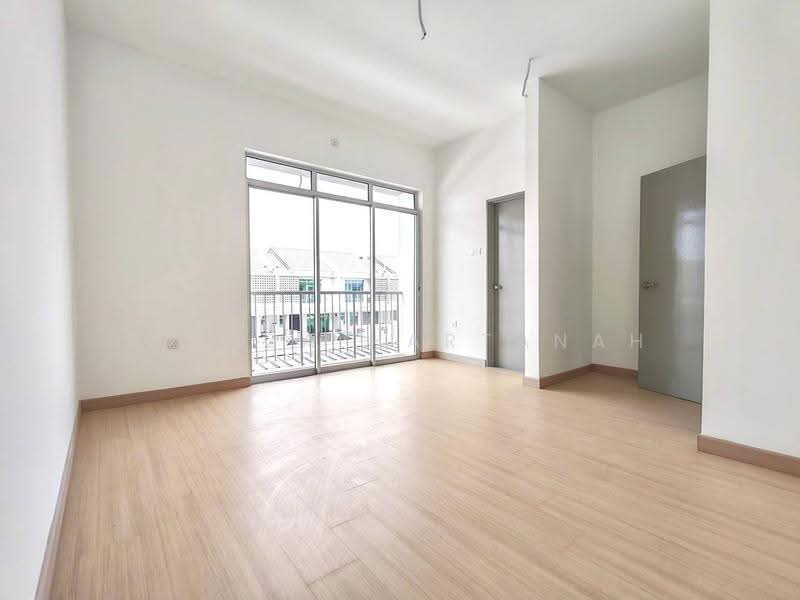 Rumah Teres 2-Tingkat untuk Dijual di Kuala Selangor (Selangor) - Sariza Hartanah - Living Room - PropertyGuru.com.my