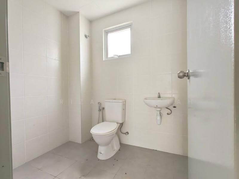 Rumah Teres 2-Tingkat untuk Dijual di Kuala Selangor (Selangor) - Sariza Hartanah - Bathroom - PropertyGuru.com.my