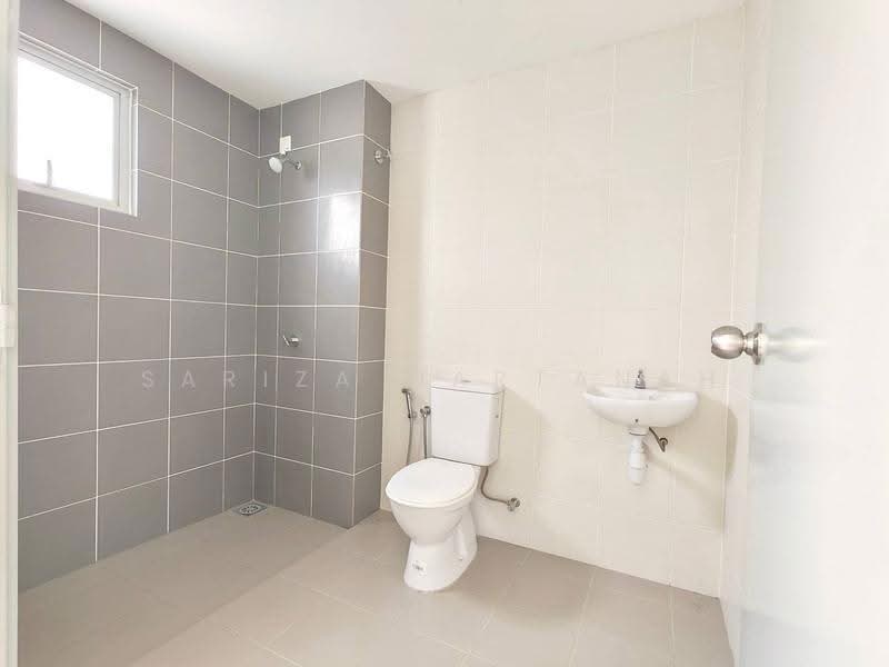 Rumah Teres 2-Tingkat untuk Dijual di Kuala Selangor (Selangor) - Sariza Hartanah - Bathroom - PropertyGuru.com.my