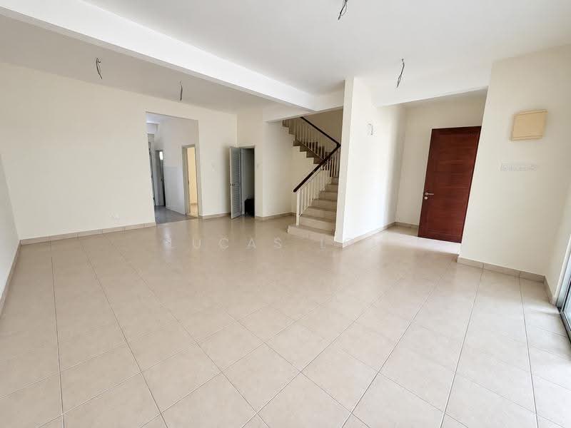 2-storey Terraced House for Sale in Bandar Seri Coalfields (Sungai Buloh) - Lucas Loh - Living Room - PropertyGuru.com.my