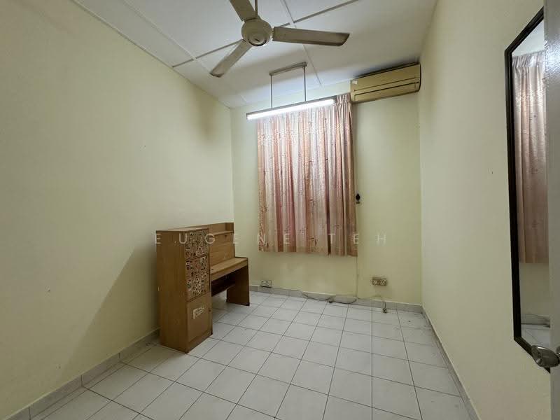 Rumah Teres 1-Tingkat untuk Dijual di Taman Bukit Kelisa (Seremban) - Eugene Teh - Study - PropertyGuru.com.my