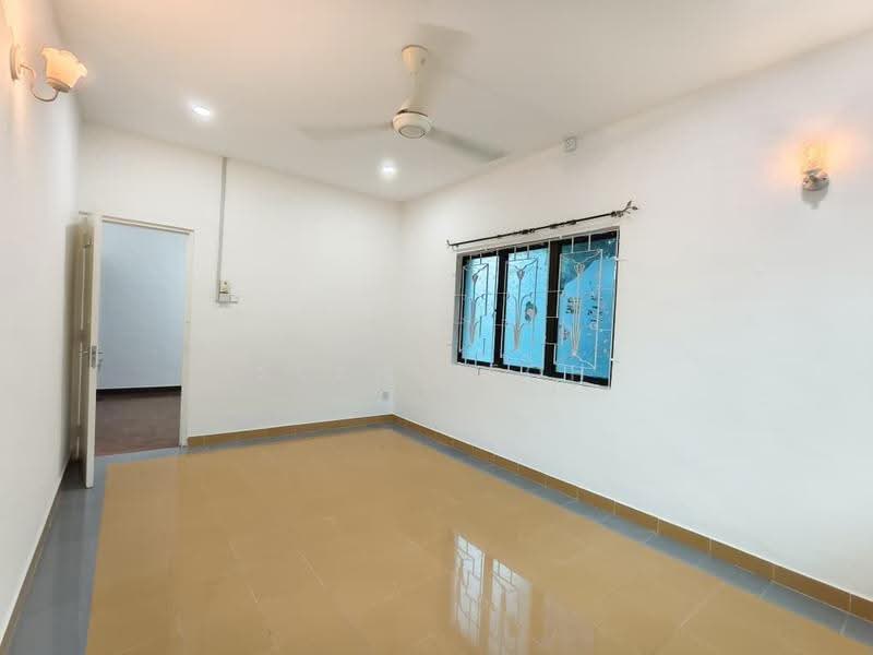 Semi-Detached House for Sale in Taman Kolam Air (Johor Bahru) - Sean Yeoh - Interior - PropertyGuru.com.my