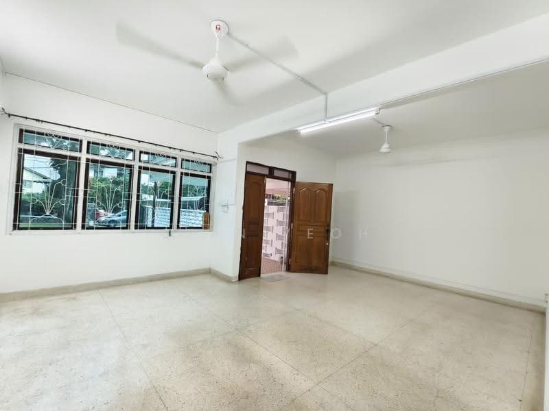 Semi-Detached House for Sale in Taman Kolam Air (Johor Bahru) - Sean Yeoh - Living Room - PropertyGuru.com.my