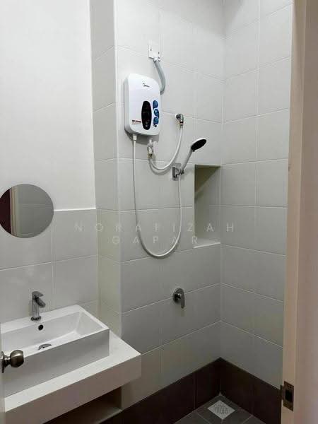 Rumah Teres 2-Tingkat untuk Disewa di Semenyih (Selangor) - NoraFizah Gapar - Bathroom - PropertyGuru.com.my