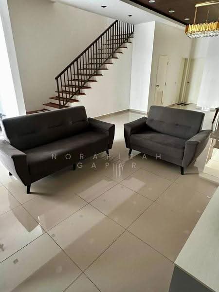Rumah Teres 2-Tingkat untuk Disewa di Semenyih (Selangor) - NoraFizah Gapar - Living Room - PropertyGuru.com.my