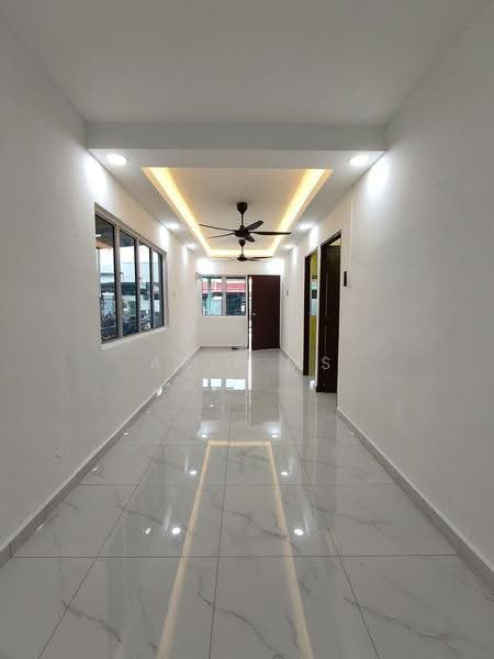 1-storey Terraced House for Sale in Taman Rinting (Masai) - Arif MS - Corridor - PropertyGuru.com.my