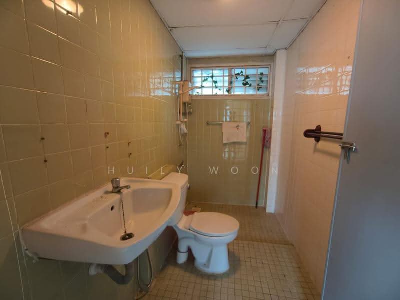Pangsapuri untuk Dijual di Apartment Bukit Saujana - Huily Woon - Bathroom - PropertyGuru.com.my
