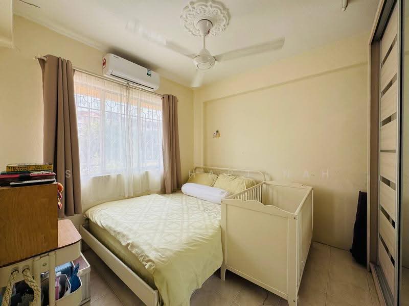 Apartment for Sale at Pangsapuri Carlina - Sariza Hartanah - Bedroom - PropertyGuru.com.my