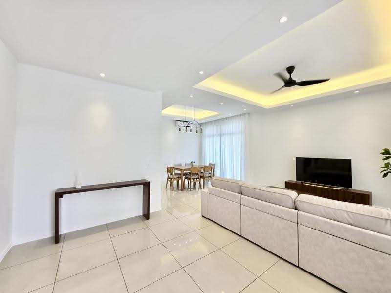 Cluster House for Sale in Horizon Hills (Iskandar Puteri (Nusajaya)) - Janice . - Living Room - PropertyGuru.com.my