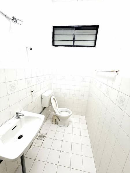Rumah Teres 1-Tingkat untuk Dijual di Taman Puteri (Kluang) - Zen Wong - Bathroom - PropertyGuru.com.my