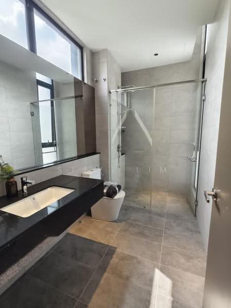2-storey Terraced House for Sale in Telok Panglima Garang (Selangor) - Steve Lim - Master Bathroom - PropertyGuru.com.my