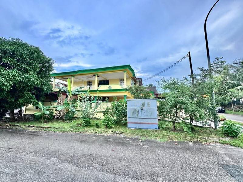 2-storey Terraced House for Sale in Taman Bukit Tiram (Ulu Tiram) - Arif MS - Exterior - PropertyGuru.com.my