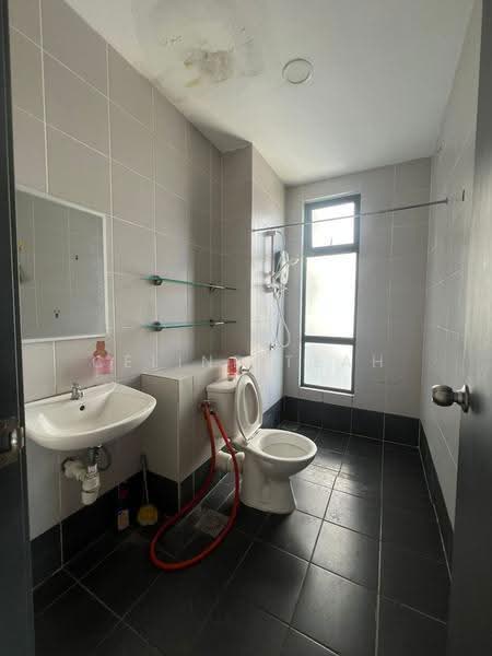 Condominium for Rent at The Suritz - Celine Teah - Bathroom - PropertyGuru.com.my