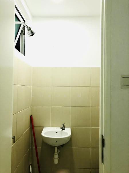 Kondominium untuk Dijual di Scenaria @ North Kiara Hills - ChaoLim . - Bathroom - PropertyGuru.com.my
