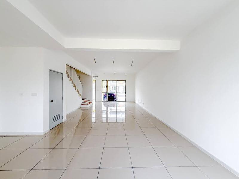 2-storey Terraced House for Sale in Bandar Gamuda Cove (Dengkil) - Izzat Zamros - Living Room - PropertyGuru.com.my