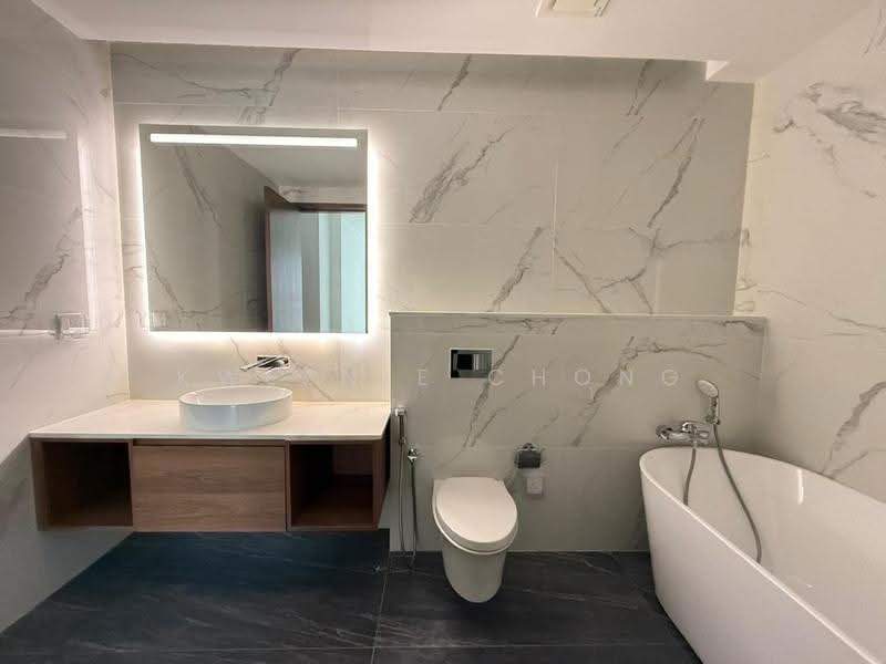 Kediaman Servis untuk Dijual di Core Residence @ TRX - Kweenie Chong - Bathroom - PropertyGuru.com.my
