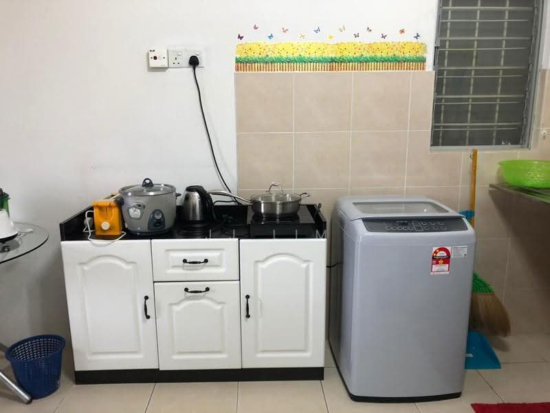 Kediaman Servis untuk Disewa di Beverly Tower @ Plaza Medan Putra - JJ Lim - Kitchen - PropertyGuru.com.my