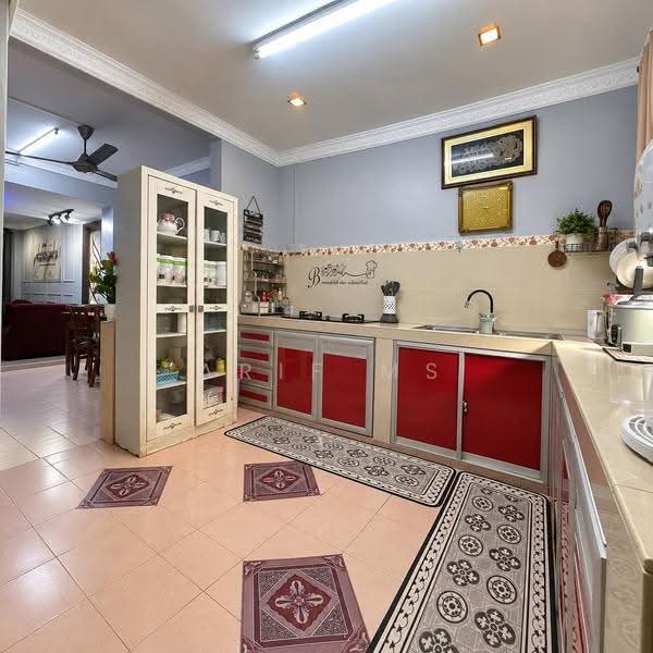 1.5-storey Terraced House for Sale in Bandar Indahpura (Kulai) - Arif MS - Kitchen - PropertyGuru.com.my