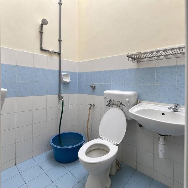 1.5-storey Terraced House for Sale in Bandar Indahpura (Kulai) - Arif MS - Bathroom - PropertyGuru.com.my