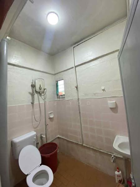 Apartment for Sale at Taman Miharja Apartment (LRT Miharja) - TJ Yoo - Bathroom - PropertyGuru.com.my