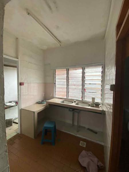 Apartment for Sale at Taman Miharja Apartment (LRT Miharja) - TJ Yoo - Kitchen - PropertyGuru.com.my