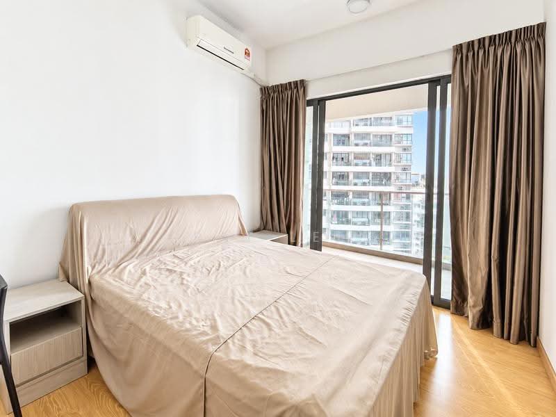Kondominium untuk Dijual di Bay Point @ Country Garden Danga Bay - Ray Lee - Bedroom - PropertyGuru.com.my