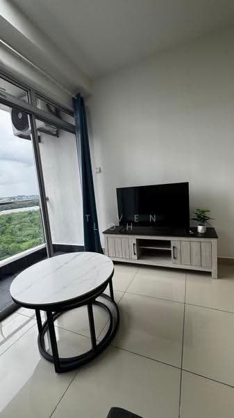 Kediaman Servis untuk Dijual di D'Putra Suites - Steven Loh - Living Room - PropertyGuru.com.my