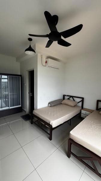 Kediaman Servis untuk Dijual di D'Putra Suites - Steven Loh - Bedroom - PropertyGuru.com.my