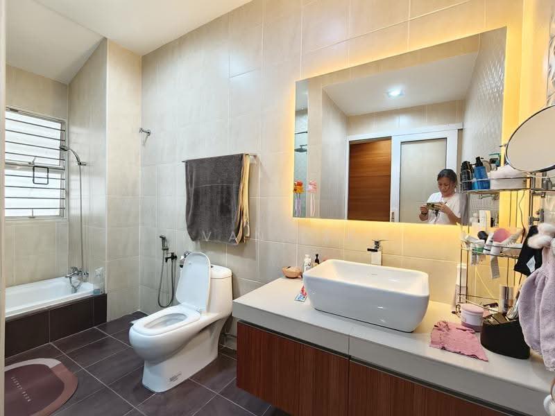 Semi-Detached House for Sale in Kuchai Lama (Kuala Lumpur) - Ivan Lee - Bathroom - PropertyGuru.com.my