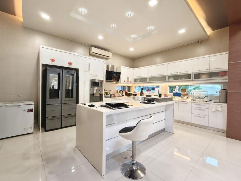Semi-Detached House for Sale in Kuchai Lama (Kuala Lumpur) - Ivan Lee - Kitchen - PropertyGuru.com.my
