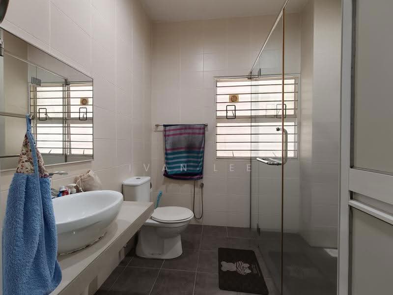 Semi-Detached House for Sale in Kuchai Lama (Kuala Lumpur) - Ivan Lee - Bathroom - PropertyGuru.com.my