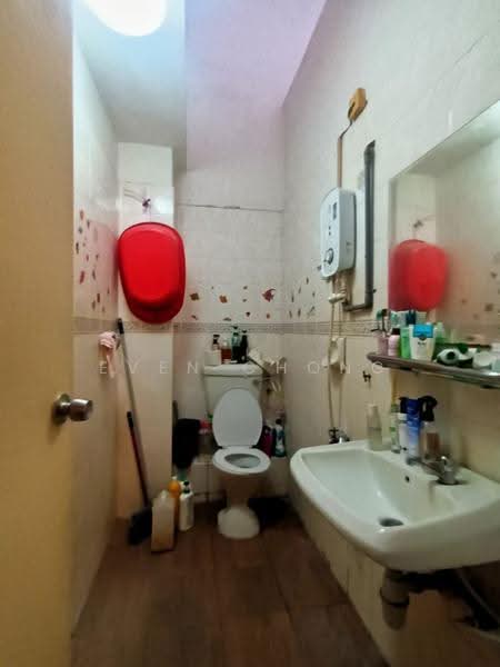 Flat for Sale at Taman Bukit Angsana - Even Chong - Bathroom - PropertyGuru.com.my