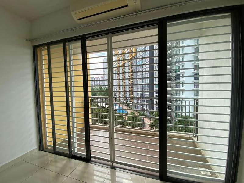 Kondominium untuk Dijual di Oasis 1 - Rony Yeo - Balcony - PropertyGuru.com.my