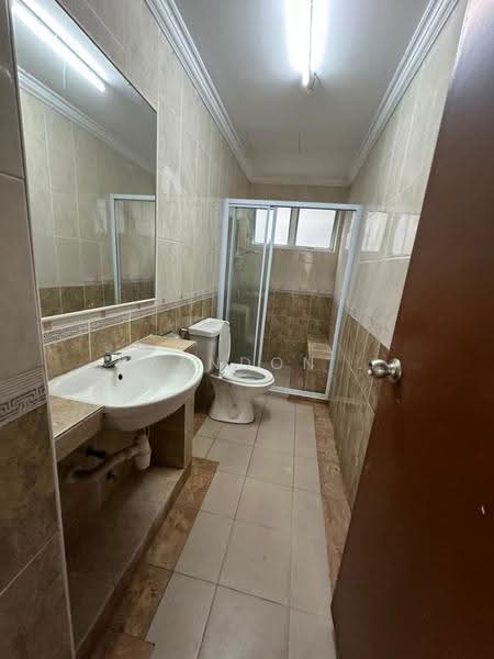 Kondominium untuk Dijual di Villa Wangsamas - Brandon . - Bathroom - PropertyGuru.com.my