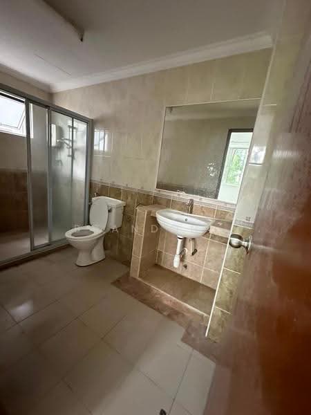 Kondominium untuk Dijual di Villa Wangsamas - Brandon . - Bathroom - PropertyGuru.com.my