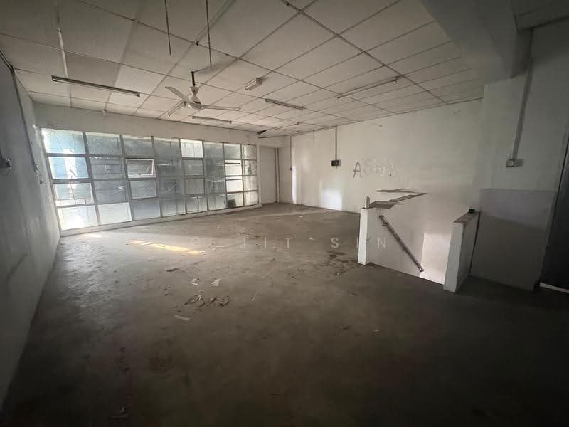 Shop / Office for Rent in Jalan Rozhan (Bukit Mertajam) - Ng Jit Sin - Interior - PropertyGuru.com.my