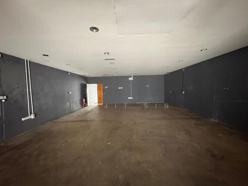 Shop / Office for Rent in Jalan Rozhan (Bukit Mertajam) - Ng Jit Sin - Interior - PropertyGuru.com.my
