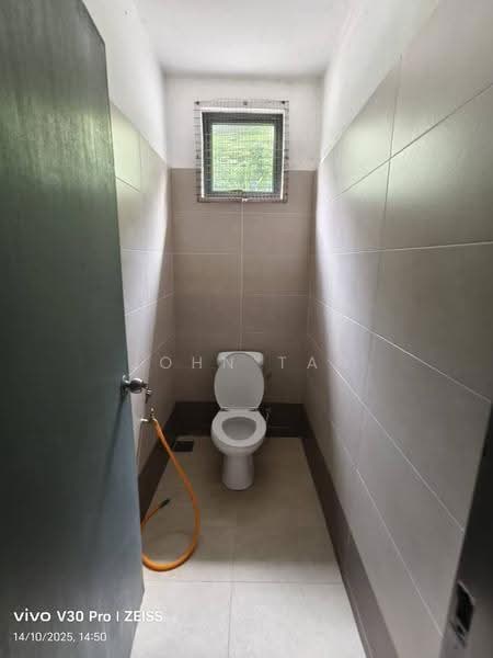 Terrace Factory for Sale in Taman Perindustrian Kip (Kepong) - John Tan - Bathroom - PropertyGuru.com.my
