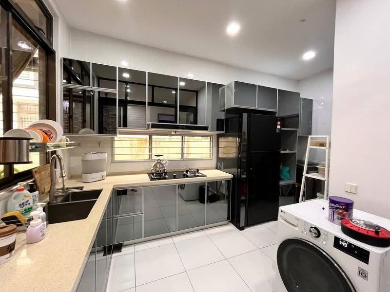 Rumah Kluster untuk Dijual di Setia Tropika (Johor Bahru) - Carson . - Kitchen - PropertyGuru.com.my