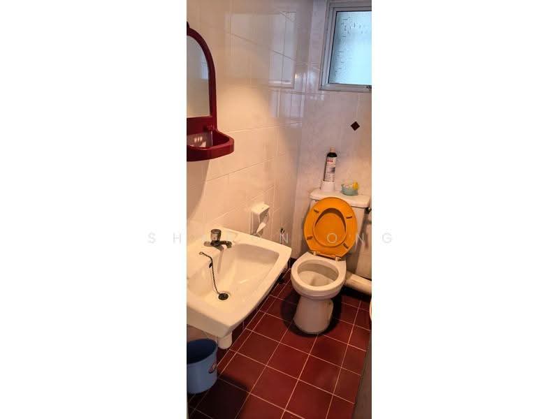 Kondominium untuk Dijual di N-Park Condominium - Sharon Ong - Bathroom - PropertyGuru.com.my