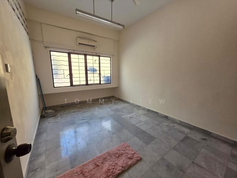 Shop / Office for Sale in Jalan Ipoh (Jalan Ipoh) - Tommy Liew - Interior - PropertyGuru.com.my