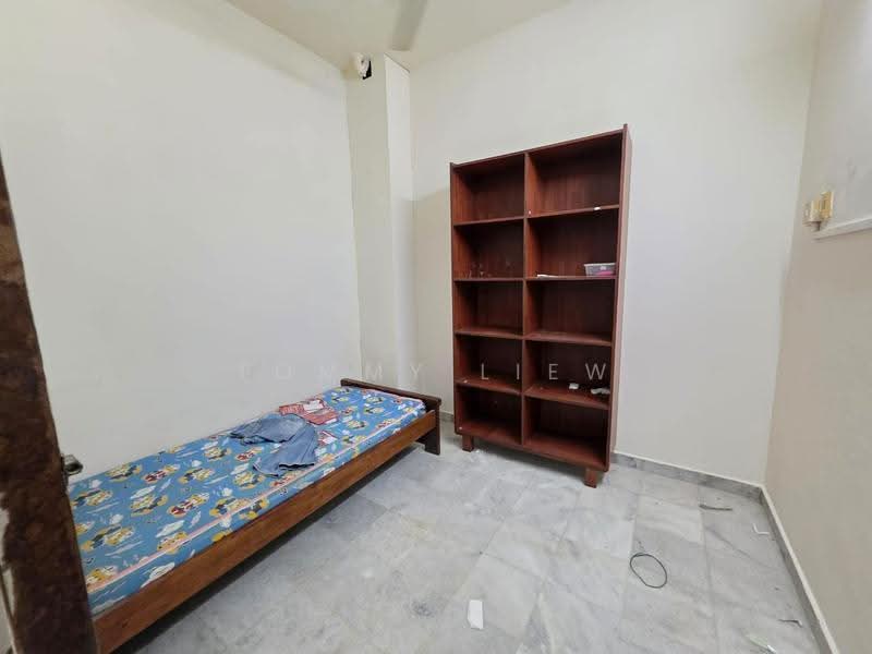 Shop / Office for Sale in Jalan Ipoh (Jalan Ipoh) - Tommy Liew - Bedroom - PropertyGuru.com.my